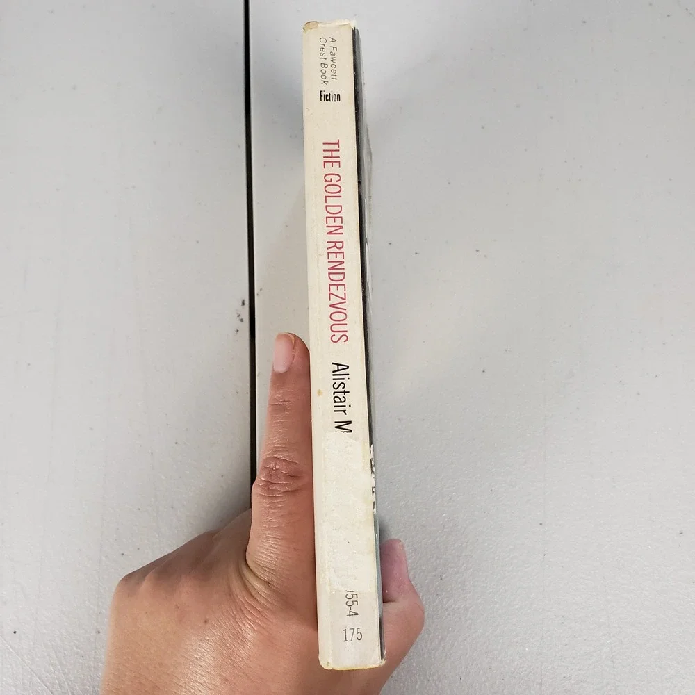 Alistair MacLean The Golden Rendezvous Vintage 1962 Fawcett Crest Paperback Book